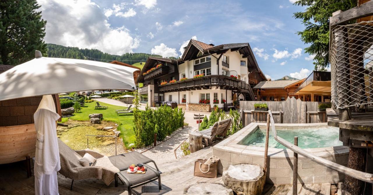 Готель Chalet Elisabeth Dolomites Alpin & Charme Сельва-ді-Валь-Гардена Екстер'єр фото