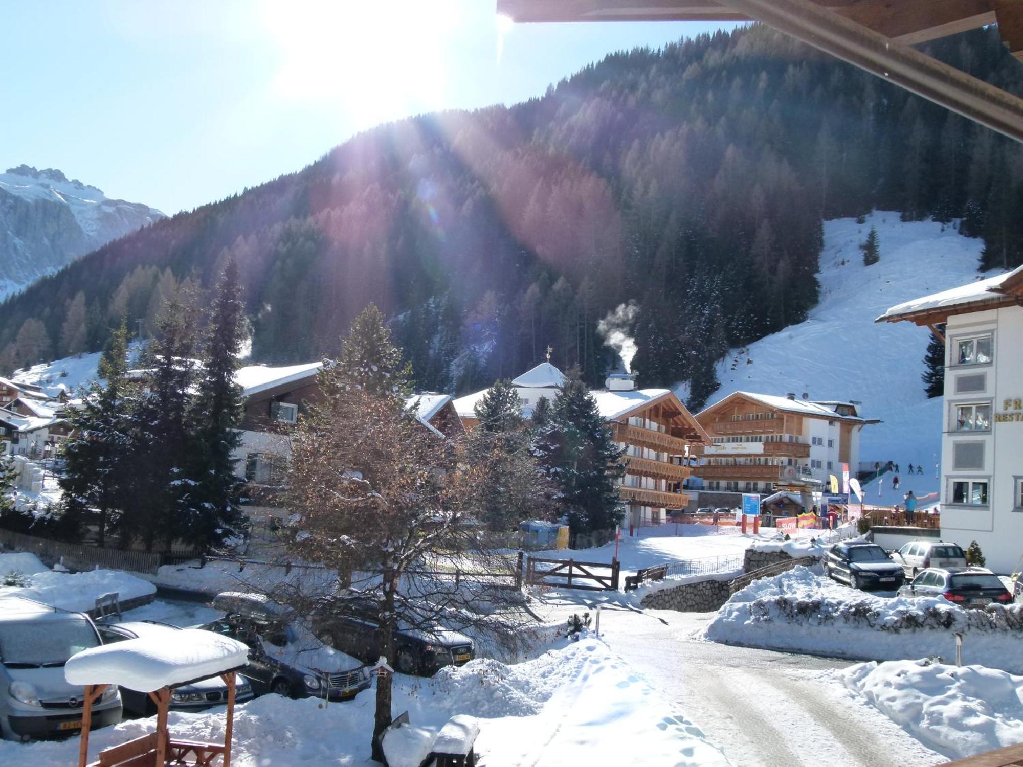 Chalet Elisabeth Dolomites Alpin & Charme Сельва-ді-Валь-Гардена Екстер'єр фото
