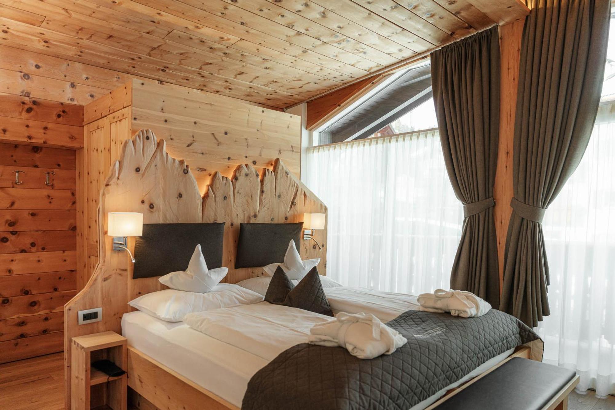 Chalet Elisabeth Dolomites Alpin & Charme Сельва-ді-Валь-Гардена Екстер'єр фото